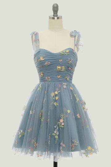 Vestido corto de cóctel gris azul escote A